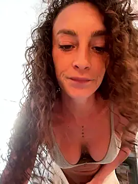 Snapshot of Martyca_Beee chatting on 05.10.26 Martyca Beee online show from 05.10.26