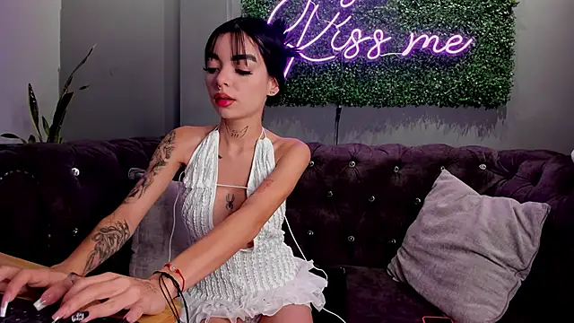 scarlettvelvet  online show from 11.09.25