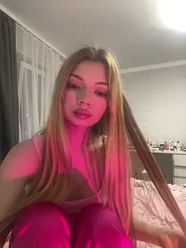 Snapshot of _Siennaaa_ chatting on 02.06.26 Siennaaa online show from 02.06.26