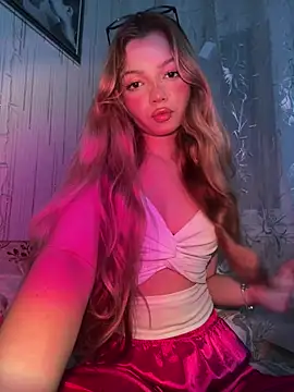  Siennaaa  online show from 03.20.26