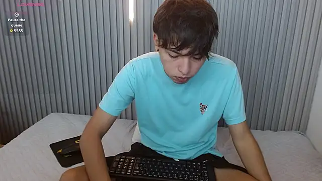 Snapshot of StiwenTwink chatting on 05.05.26 StiwenTwink online show from 05.05.26