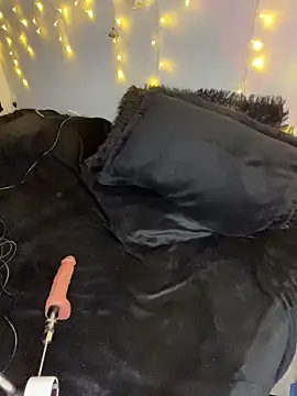 SaraMistick online show from 03.24.26