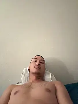 Snapshot of Loadedeggs chatting on 10.17.25 Loadedeggs online show from 10.17.25