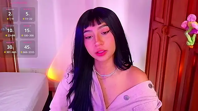 Snapshot of emma_web_ chatting on 11.06.25 emma web online show from 11.06.25