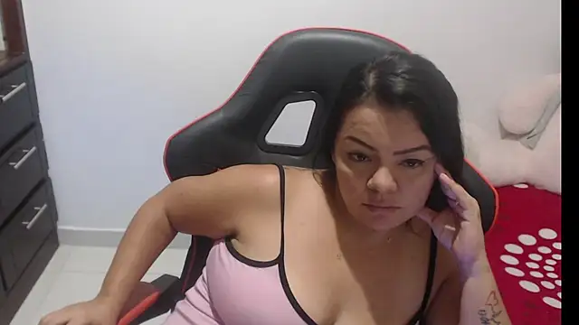 Snapshot of emily_sexxx chatting on 07.14.26 emily sexxx online show from 07.14.26