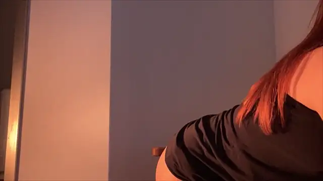 Snapshot of cherryandwine144527 chatting on 10.29.25 cherryandwine144527 online show from 10.29.25