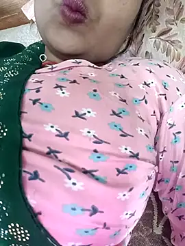 Snapshot of Neelam-baby1 chatting on 02.07.26 Neelam-baby1 online show from 02.07.26