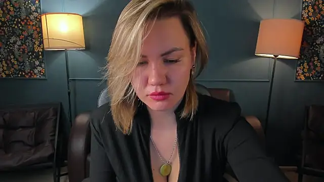 Snapshot of AriaEven chatting on 03.02.26 AriaEven online show from 03.02.26