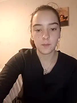 Snapshot of Ali_Kisa chatting on 10.23.25 Ali Kisa online show from 10.23.25