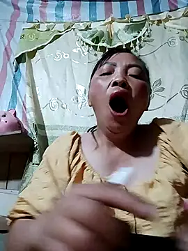 Snapshot of Minkine022 chatting on 04.11.26 Minkine022 online show from 04.11.26