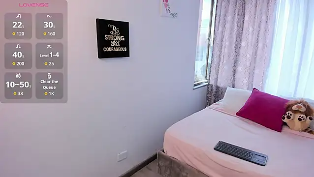 Mila campos online show from 10.18.25