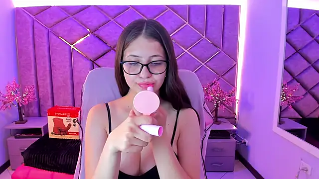 sarah sweett  online show from 07.28.26