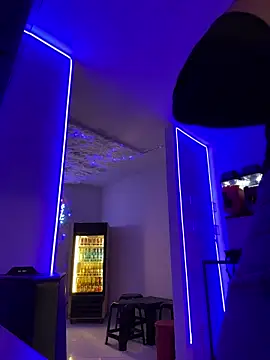 gabriiieela  online show from 11.13.25