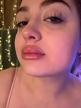 KellyMoors online show from 02.07.26