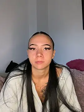 YoungZoexx online show from 10.06.25