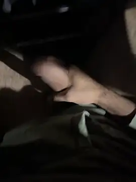 Snapshot of ayrtonmen chatting on 10.31.25 ayrtonmen online show from 10.31.25