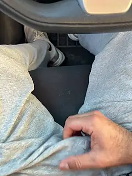 Snapshot of ayrtonmen chatting on 01.13.26 ayrtonmen online show from 01.13.26