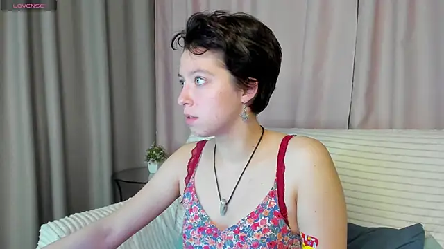 Sara Frayer online show from 12.03.25