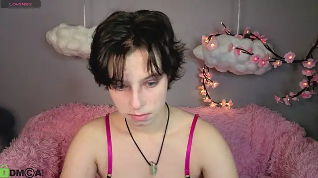 Sara Frayer online show from 02.19.26