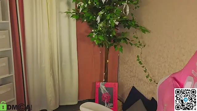 L1na Reeds online show from 02.03.26