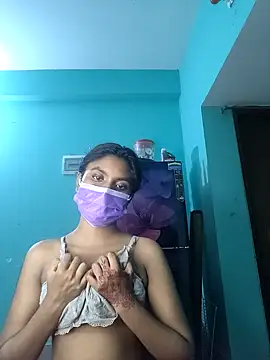 Snapshot of hottywife-03 chatting on 10.28.25 hottywife-03 online show from 10.28.25