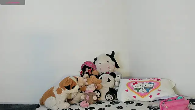 Snapshot of ValeStone chatting on 10.23.25 ValeStone online show from 10.23.25
