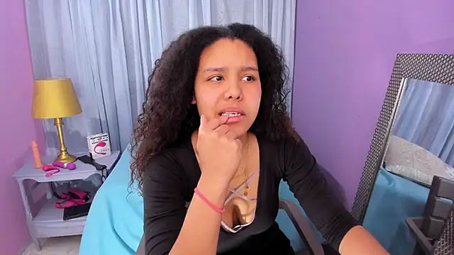 AriaVega online show from 10.20.25