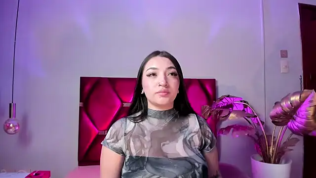 LilithEsme online show from 12.20.25