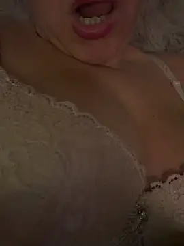 Daiana Andra online show from 03.18.26