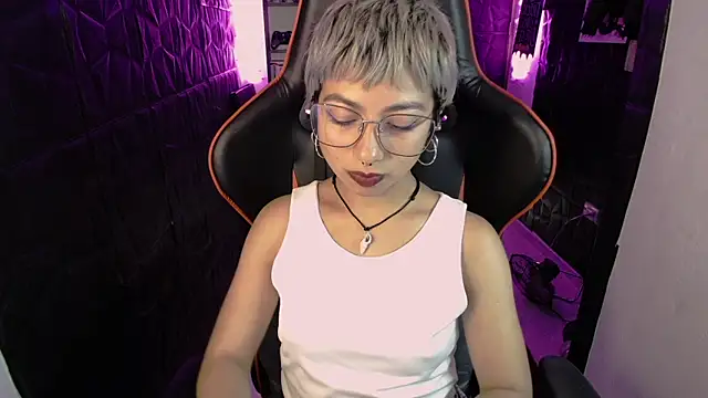 Snapshot of lunarichy22 chatting on 02.20.26 lunarichy22 online show from 02.20.26