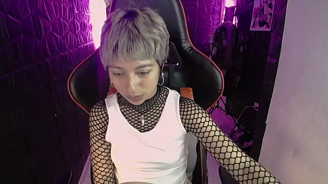 Snapshot of lunarichy22 chatting on 02.25.26 lunarichy22 online show from 02.25.26