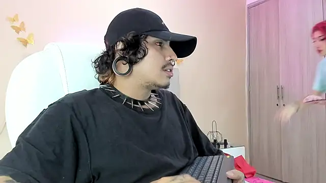 Snapshot of Kaoz_23_ chatting on 10.20.25 Kaoz 23 online show from 10.20.25