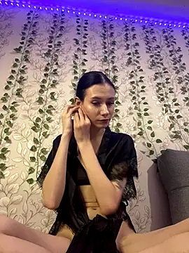 Snapshot of Kisa-Lisa_ chatting on 11.03.25 Kisa-Lisa online show from 11.03.25