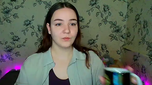 OliviaMontgommery online show from 04.22.26