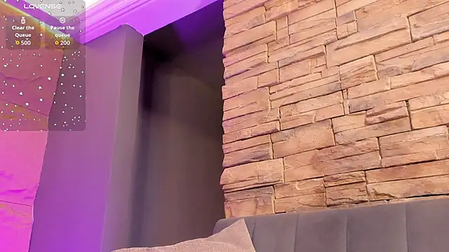 naomi hill1 online show from 11.26.25