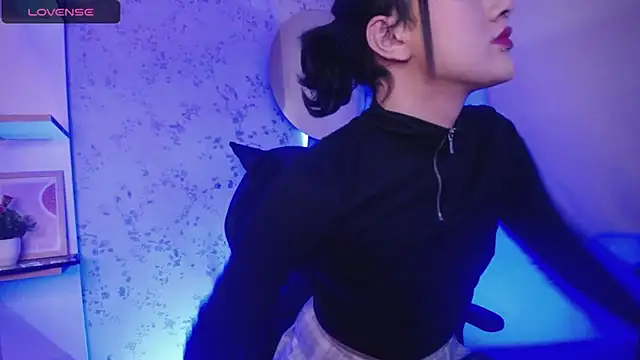 Snapshot of altair_w chatting on 11.02.25 altair w online show from 11.02.25