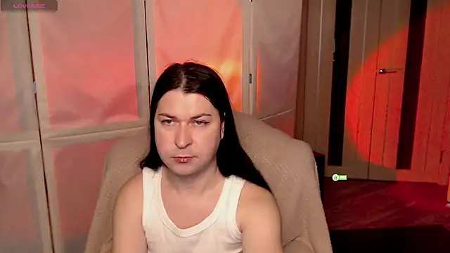 Snapshot of micromouse_mo chatting on 03.08.25 micromouse mo online show from 03.08.25