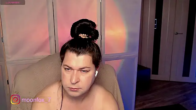 Snapshot of micromouse_mo chatting on 10.26.25 micromouse mo online show from 10.26.25