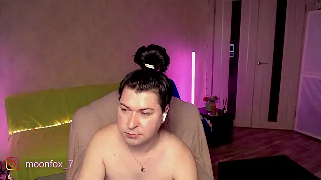 Snapshot of micromouse_mo chatting on 02.27.26 micromouse mo online show from 02.27.26