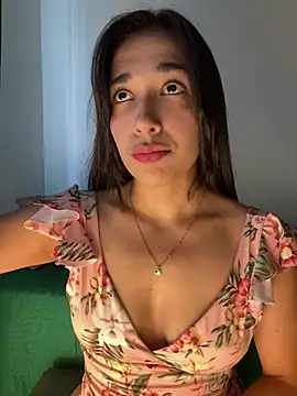 Snapshot of SabrinaEvanss_ chatting on 04.15.26 SabrinaEvanss online show from 04.15.26