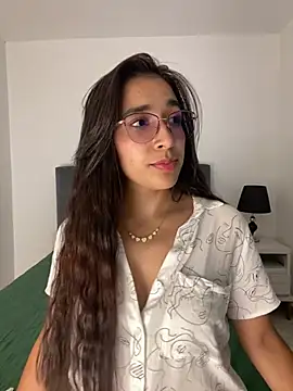 Snapshot of SabrinaEvanss_ chatting on 05.09.26 SabrinaEvanss online show from 05.09.26