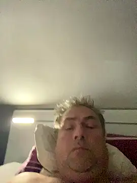 Snapshot of Sklavekay chatting on 11.09.25 Sklavekay online show from 11.09.25