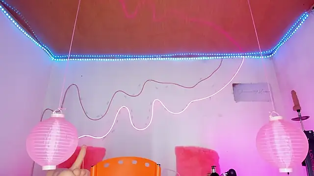 shannon kinne  online show from 01.08.26