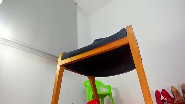 Velourmuse online show from 03.02.26