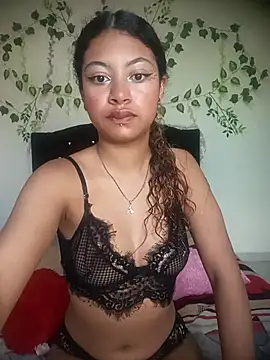 Snapshot of venus_kiss chatting on 11.02.25 venus kiss online show from 11.02.25