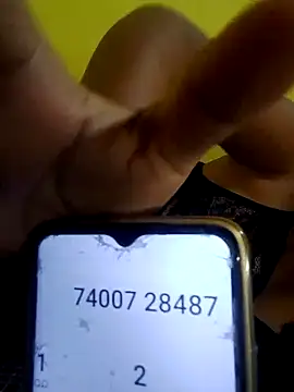 Snapshot of CUT_MOM chatting on 10.19.25 CUT MOM online show from 10.19.25