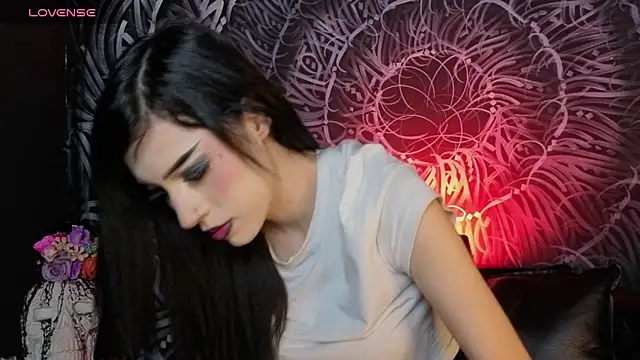 Snapshot of dahlia_darkwood chatting on 02.21.26 dahlia darkwood online show from 02.21.26