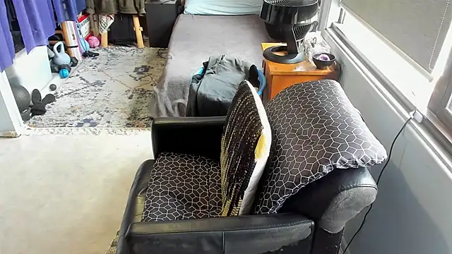 Snapshot of CassiusJohnson chatting on 10.30.25 CassiusJohnson online show from 10.30.25