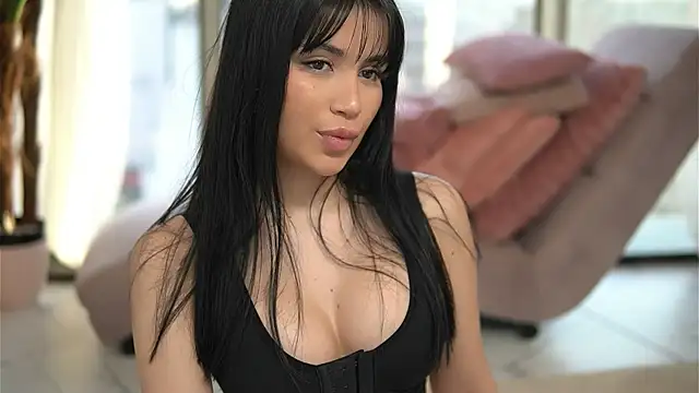 MysticLayla online show from 04.06.26