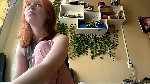 Snapshot of AnitaVanruiten chatting on 10.06.25 AnitaVanruiten online show from 10.06.25
